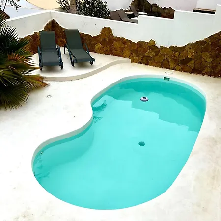 Antida Villa *